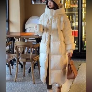 Puffer Coat white cream with Hood drawstring